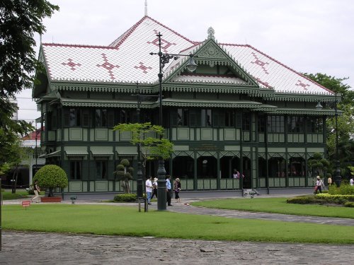Vimamnek Mansion Bangkok